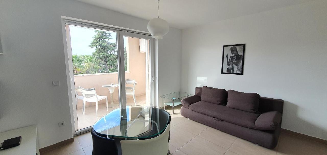 Apartments Lofiel Новаля Екстериор снимка
