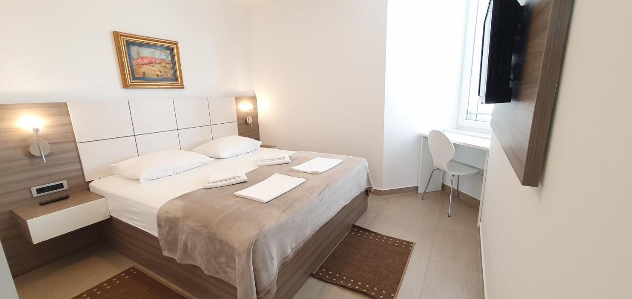 Apartments Lofiel Новаля Екстериор снимка