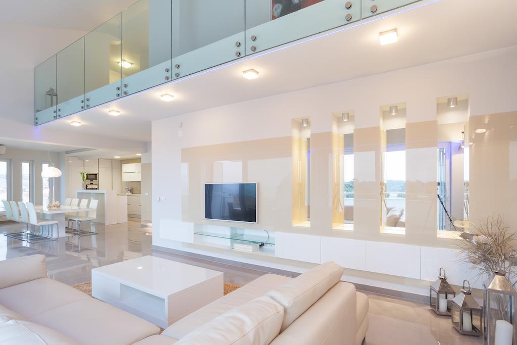Apartments Lofiel Новаля Стая снимка