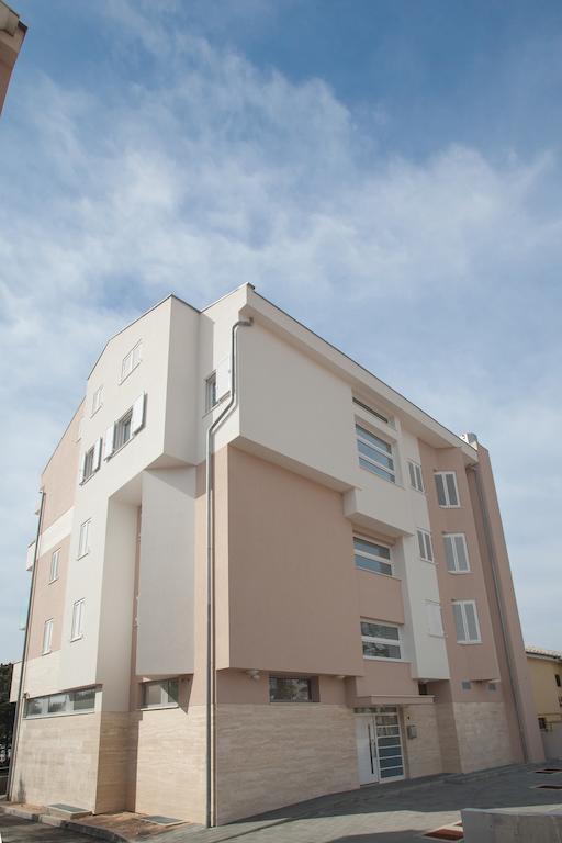 Apartments Lofiel Новаля Екстериор снимка